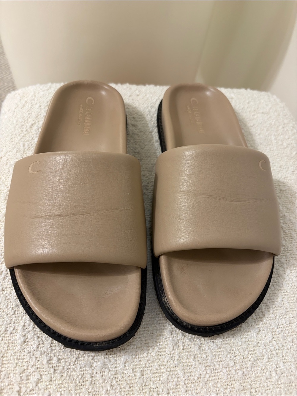 La CANADIENNE Neutral Taupe Slide Mules